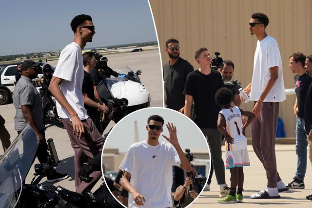 开云体育直播-30年仅5人！文班亚马菜鸟季进全明星？詹皇KD没做到